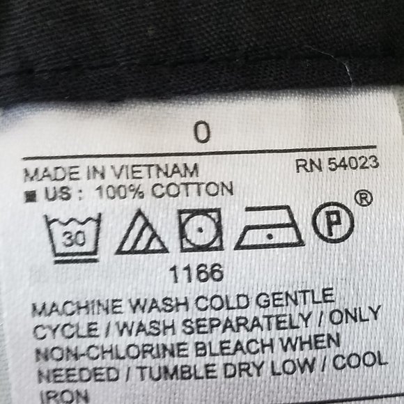 Old Navy Black Multicolor Floral Casual Shorts 0 - Picture 8 of 8